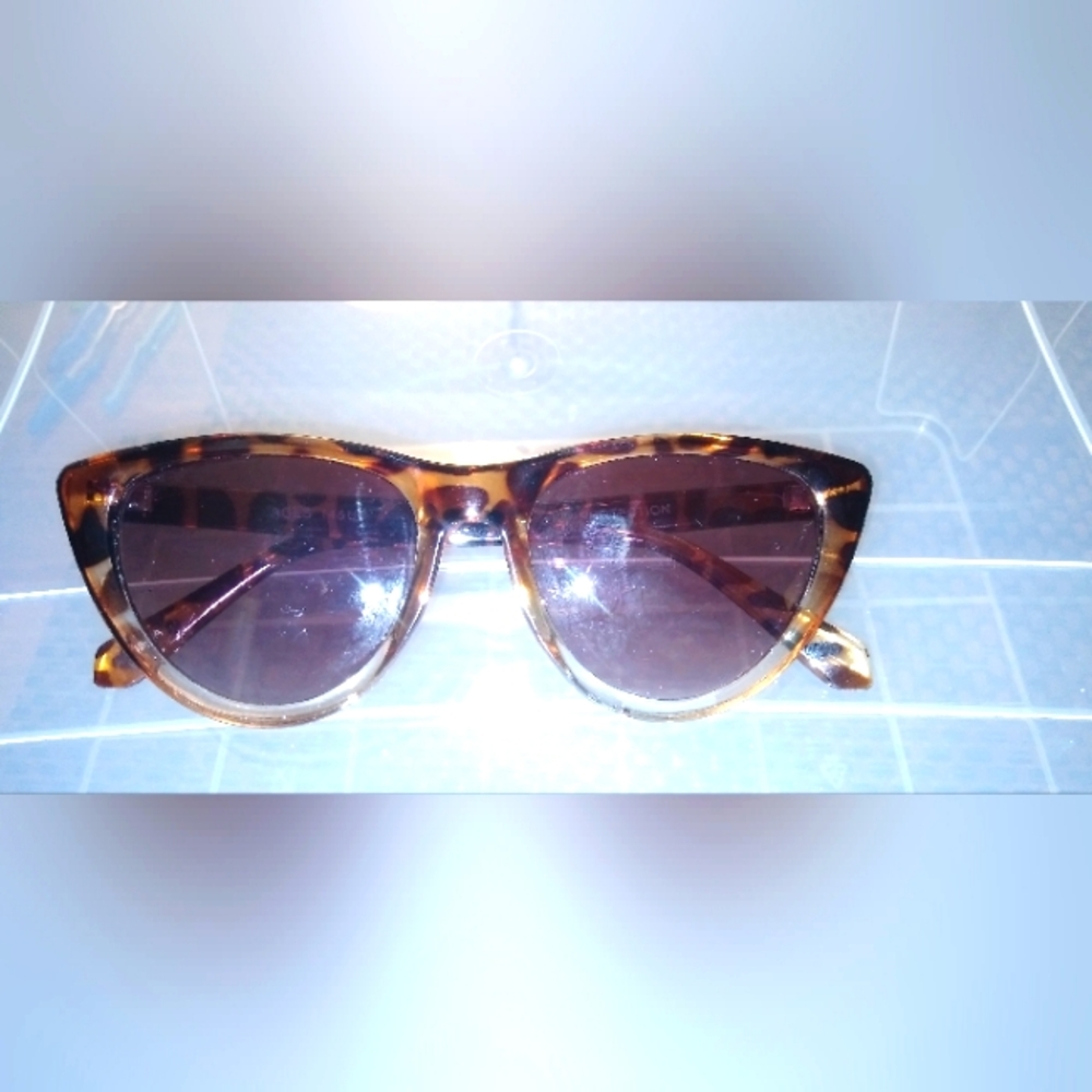 Women's Leopard print Stylish Shades